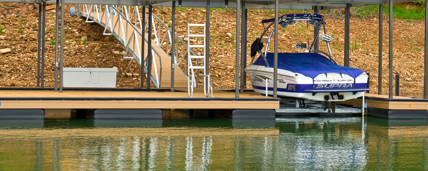 Carolina Boat Lift by Custom Dock Systems Inc.